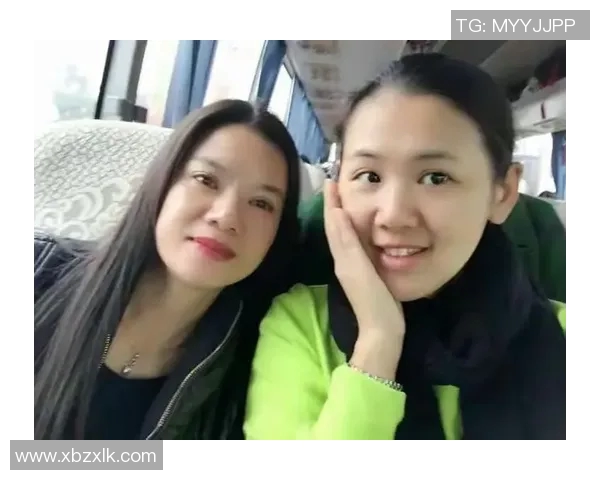 偶然相遇日本街头女生与足球明星的浪漫瞬间 偶然相遇日本街头女生与足球明星的浪漫瞬间